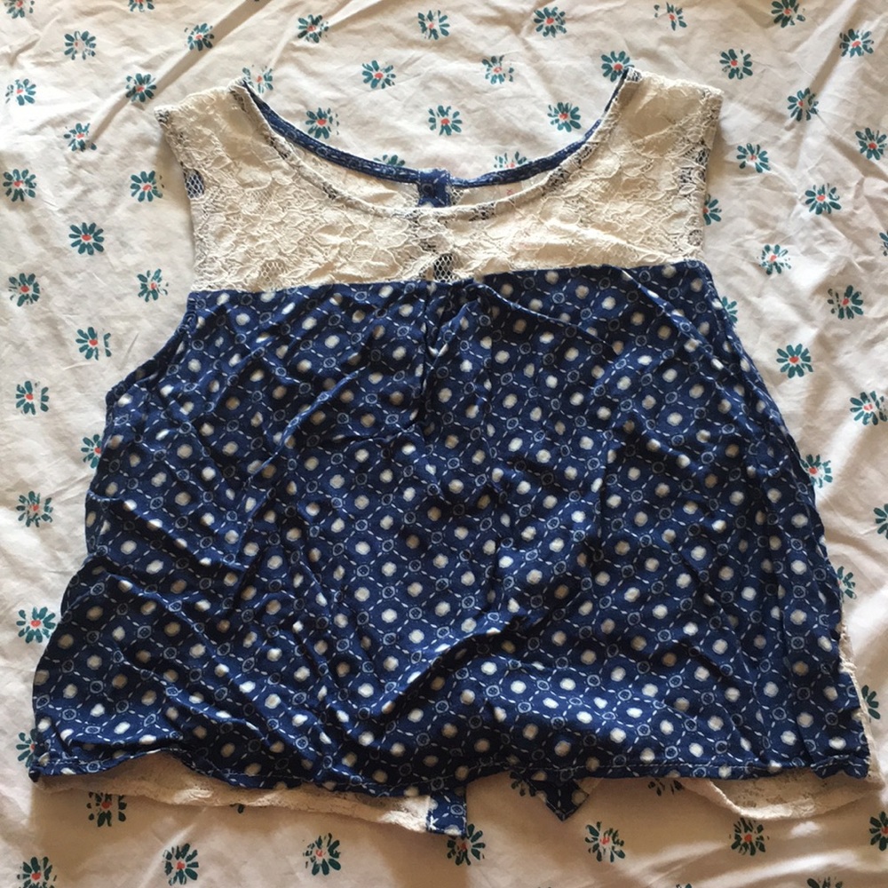 Cropped blue and lace tank with button back